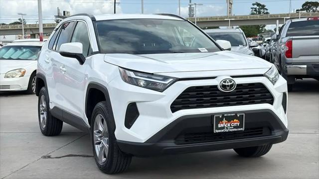 2025 Toyota RAV4 Hybrid XLE