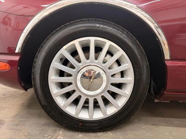2004 Ford Thunderbird Deluxe