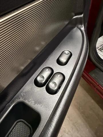 2004 Ford Thunderbird Deluxe