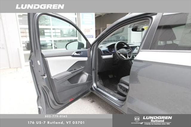 2024 Volkswagen Taos 1.5T SE