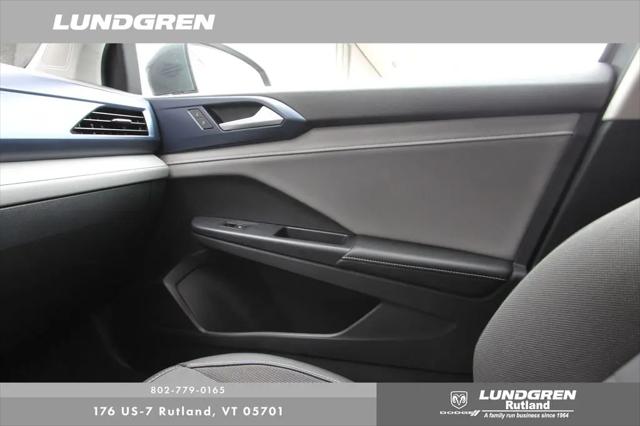 2024 Volkswagen Taos 1.5T SE