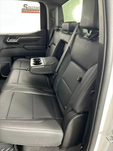 2025 GMC Sierra 1500 2WD Crew Cab Short Box SLT