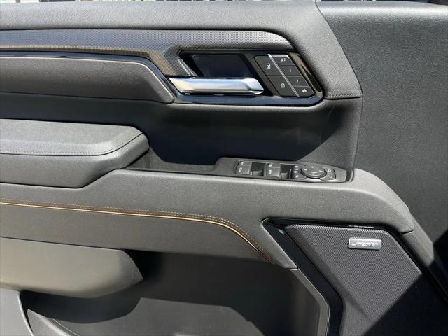 2026 GMC Sierra 2500HD Crew Cab, Standard Bed, AT4, 4WD