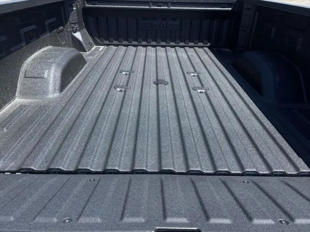 2026 GMC Sierra 2500HD Crew Cab, Standard Bed, AT4, 4WD