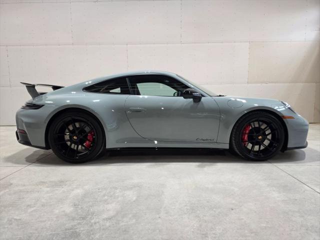 2025 Porsche 911 Carrera 4 GTS