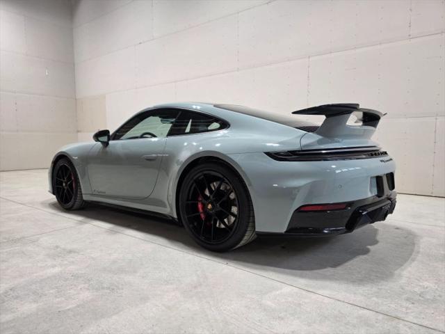 2025 Porsche 911 Carrera 4 GTS