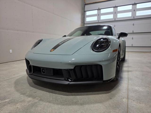 2025 Porsche 911 Carrera 4 GTS