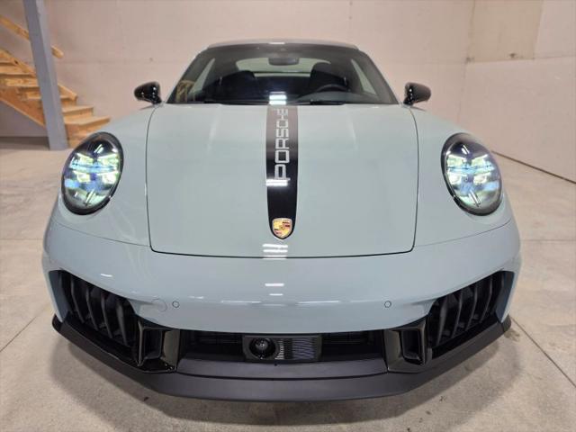 2025 Porsche 911 Carrera 4 GTS