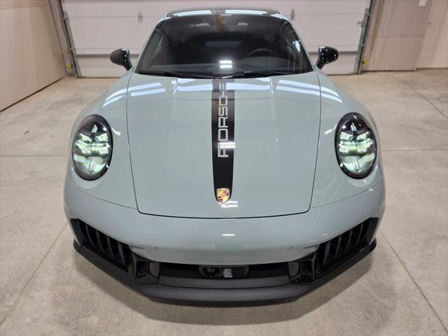 2025 Porsche 911 Carrera 4 GTS