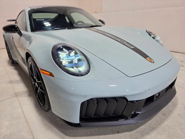 2025 Porsche 911 Carrera 4 GTS