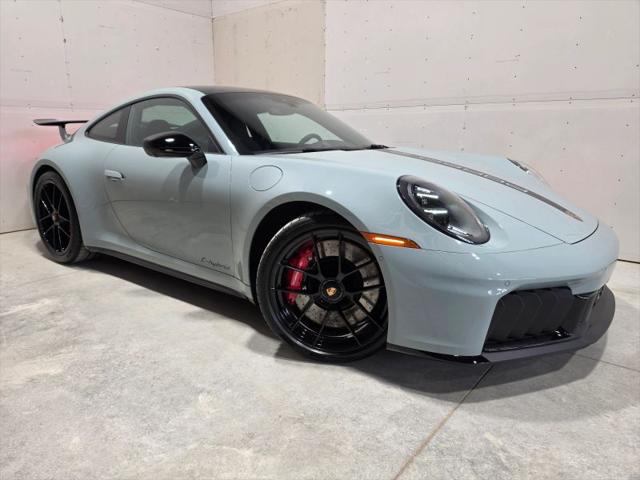 2025 Porsche 911 Carrera 4 GTS