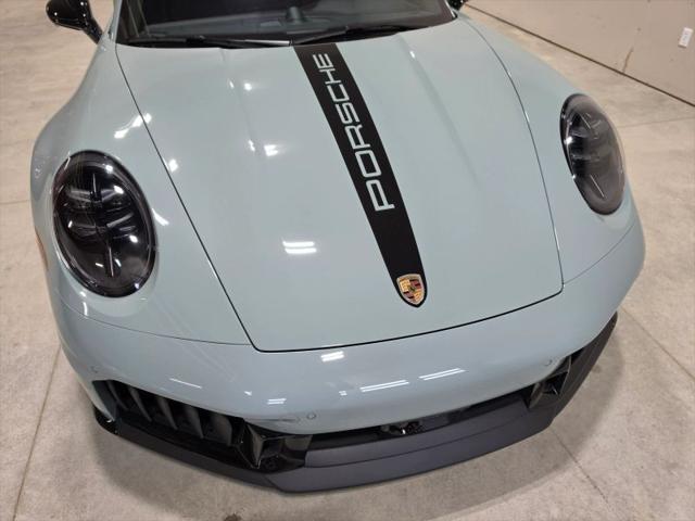 2025 Porsche 911 Carrera 4 GTS