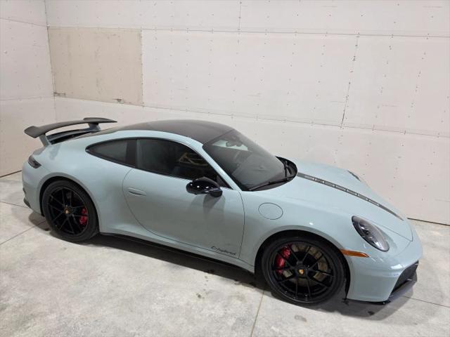 2025 Porsche 911 Carrera 4 GTS