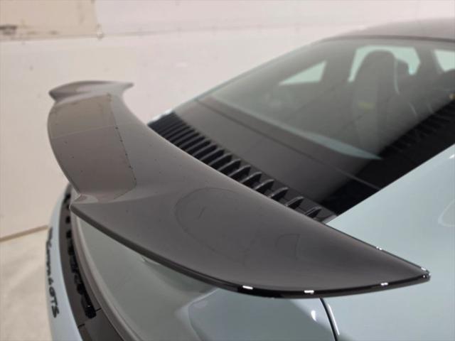 2025 Porsche 911 Carrera 4 GTS