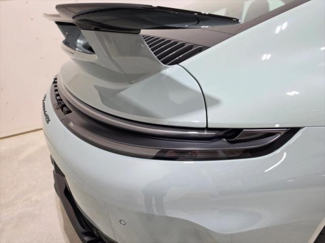 2025 Porsche 911 Carrera 4 GTS