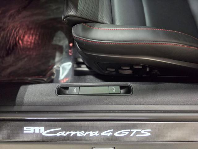 2025 Porsche 911 Carrera 4 GTS