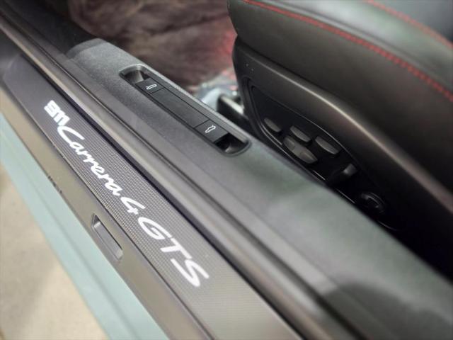 2025 Porsche 911 Carrera 4 GTS