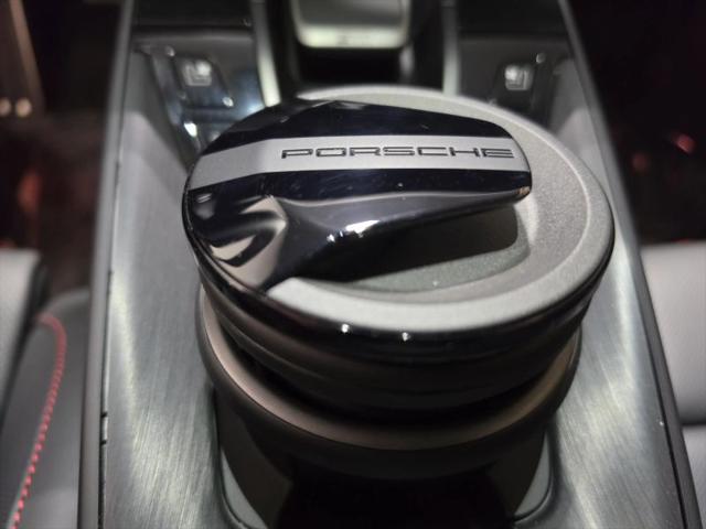 2025 Porsche 911 Carrera 4 GTS