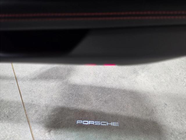 2025 Porsche 911 Carrera 4 GTS