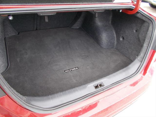 2024 Nissan Altima SR FWD