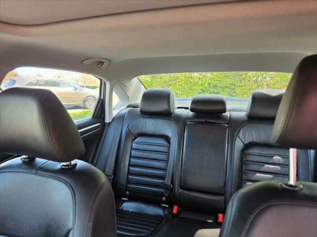 2016 Volkswagen Passat 1.8T SEL