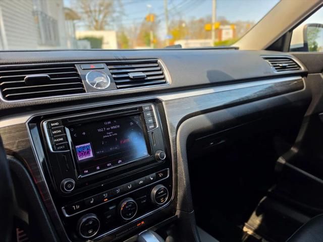2016 Volkswagen Passat 1.8T SEL