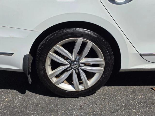 2016 Volkswagen Passat 1.8T SEL