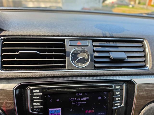 2016 Volkswagen Passat 1.8T SEL