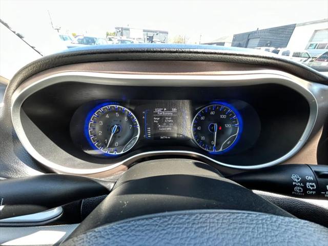 2022 Chrysler Voyager LX
