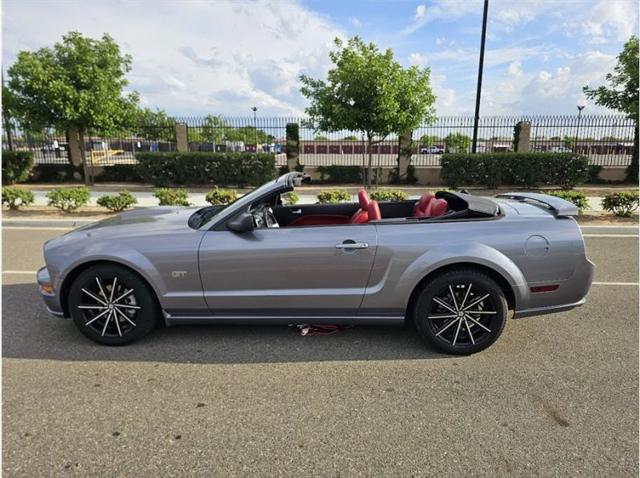 2007 Ford Mustang GT Deluxe