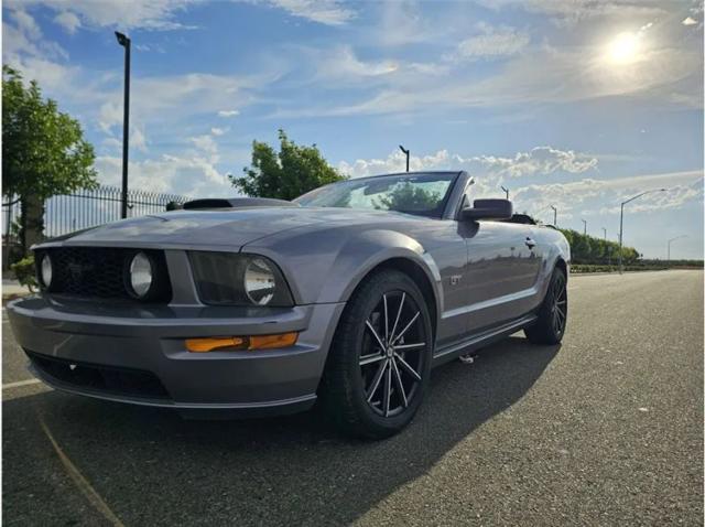 2007 Ford Mustang GT Deluxe