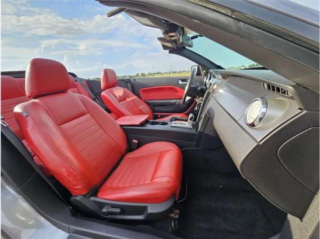 2007 Ford Mustang GT Deluxe