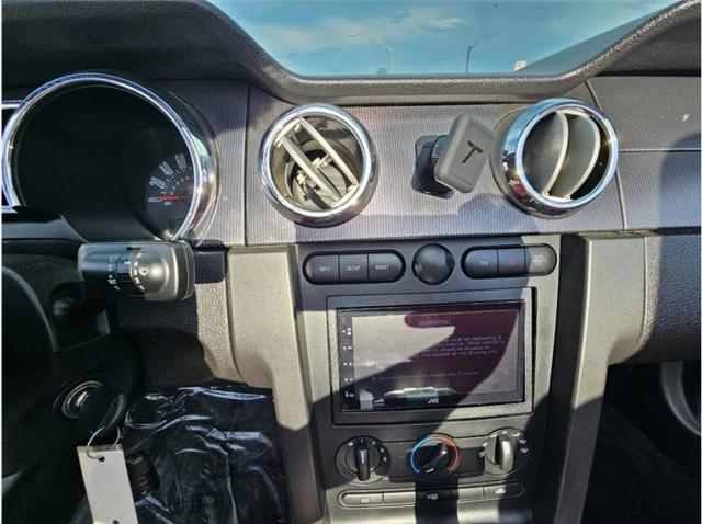 2007 Ford Mustang GT Deluxe