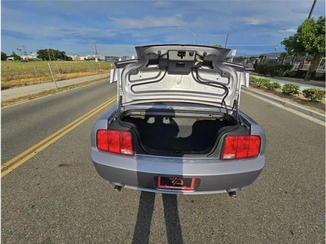 2007 Ford Mustang GT Deluxe