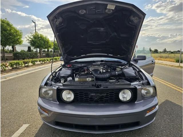 2007 Ford Mustang GT Deluxe