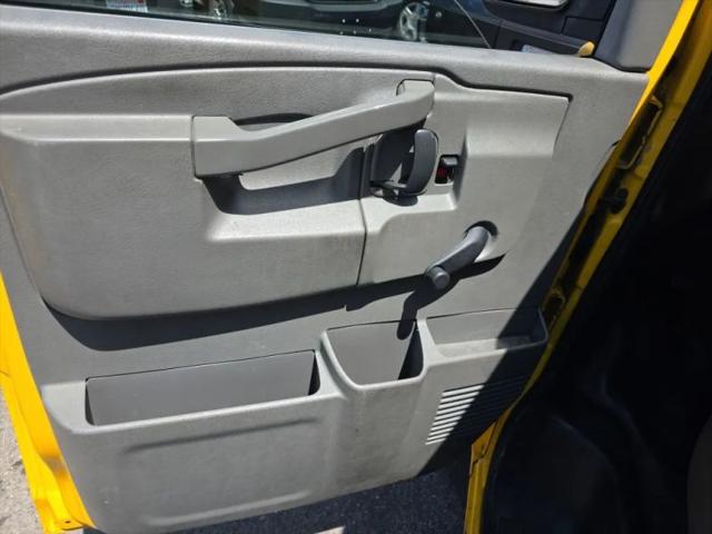 2017 GMC Savana Cutaway Work Van