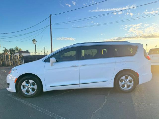 2017 Chrysler Pacifica Touring-L Plus