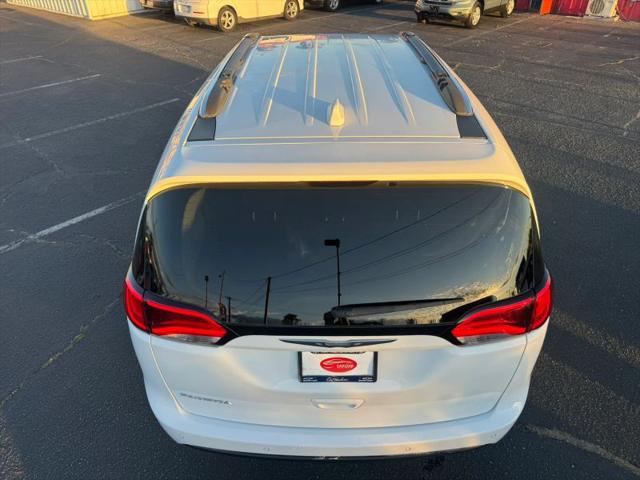 2017 Chrysler Pacifica Touring-L Plus