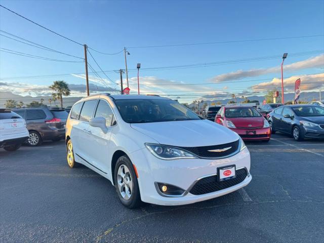 2017 Chrysler Pacifica Touring-L Plus