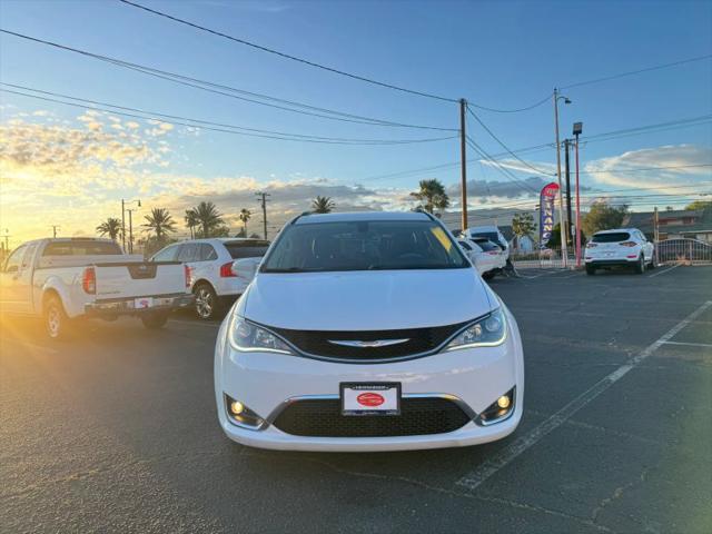 2017 Chrysler Pacifica Touring-L Plus