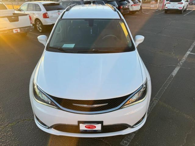 2017 Chrysler Pacifica Touring-L Plus