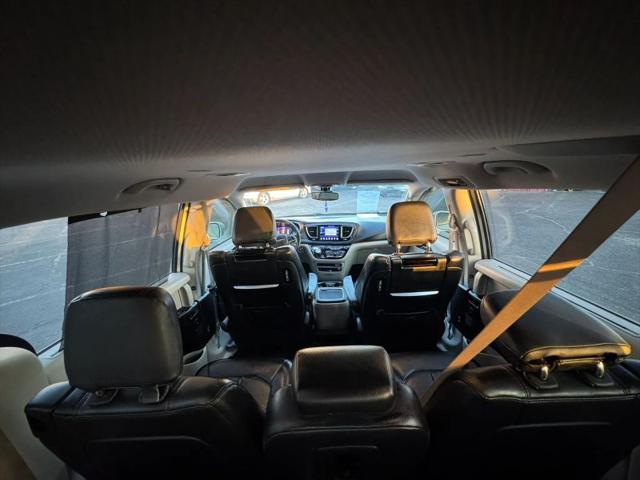 2017 Chrysler Pacifica Touring-L Plus