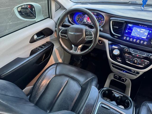 2017 Chrysler Pacifica Touring-L Plus