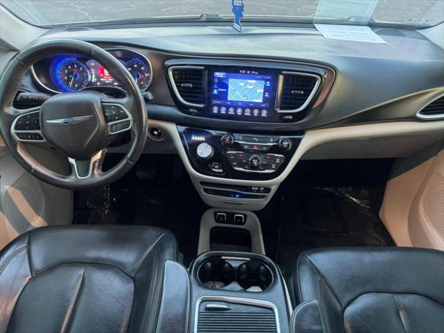 2017 Chrysler Pacifica Touring-L Plus