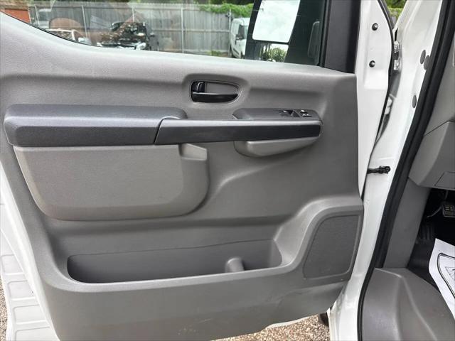 2020 Nissan 1500 SV Standard Roof V6