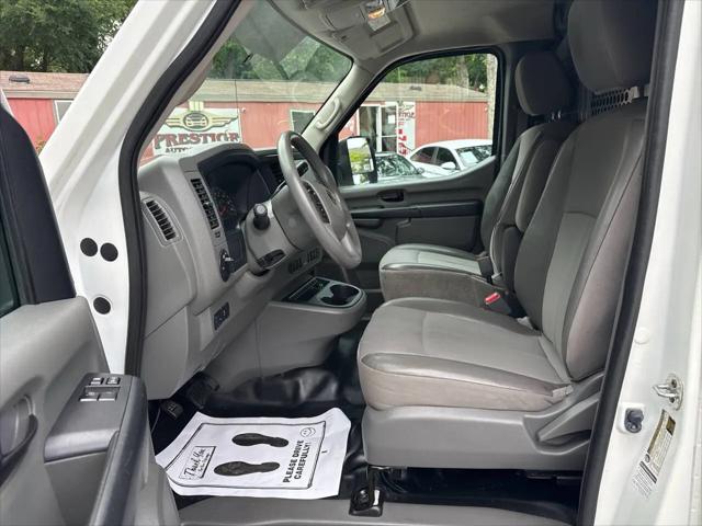 2020 Nissan 1500 SV Standard Roof V6