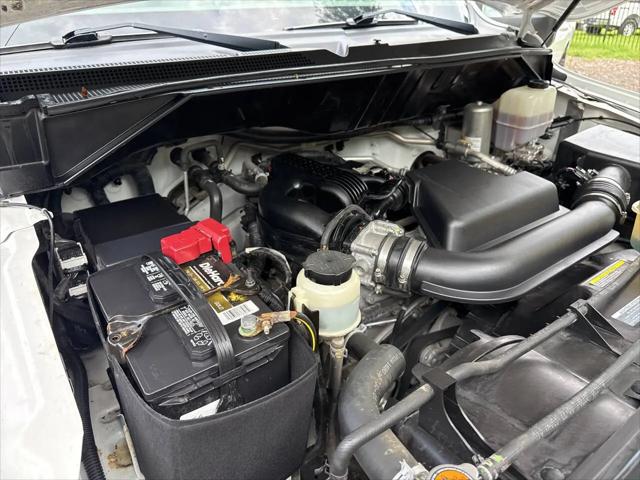 2020 Nissan 1500 SV Standard Roof V6