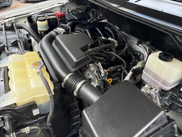 2020 Nissan 1500 SV Standard Roof V6