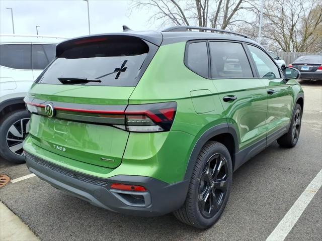 2026 Volkswagen Taos SE Black