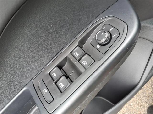 2026 Volkswagen Taos SE Black